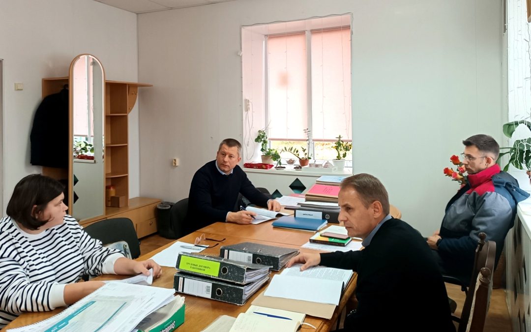 ПРОВЕРИЛИ СОБЛЮДЕНИЕ ЗАКОНОДАТЕЛЬСТВА О ТРУДЕ И ОБ ОХРАНЕ ТРУДА