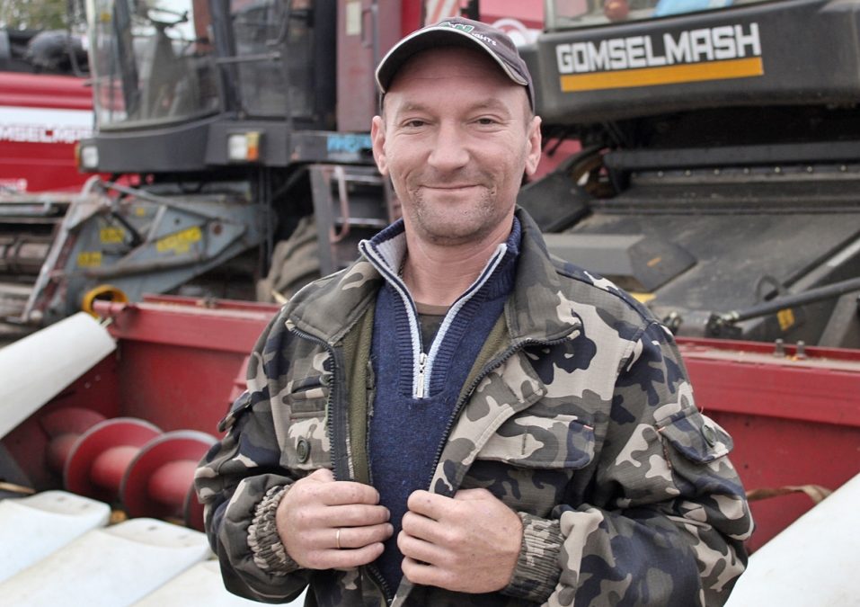 МЕХАНИЗАТОР СЕЛЬХОЗПРЕДПРИЯТИЯ «КАЛИНИНСКИЙ» ДОБРУШСКОГО РАЙОНА В ЧЕТВЕРТЫЙ РАЗ БУДЕТ УЧАСТНИКОМ ОБЛАСТНЫХ «ДОЖИНОК»