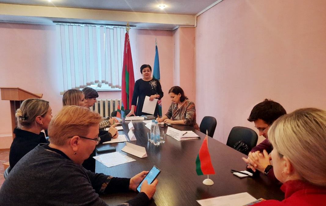 УСЛОВИЯ ТРУДА ТРУЖЕНИКОВ СЕЛА НА КОНТРОЛЕ ПРОФСОЮЗА