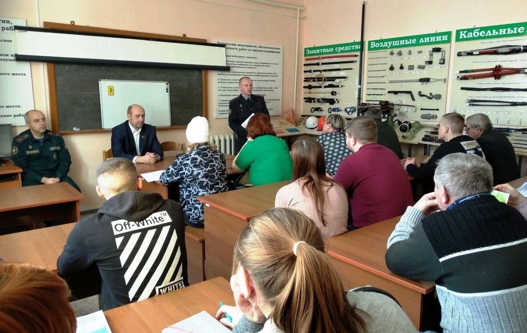 В КОРМЯНСКОМ РАЙОНЕ ПРОШЕЛ ОБУЧАЮЩИЙ СЕМИНАР ПО ОХРАНЕ ТРУДА