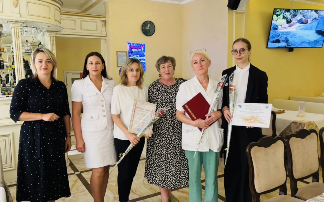 В ПРЕДДВЕРИИ ПРОФЕССИОНАЛЬНОГО ПРАЗДНИКА РАБОТНИКИ ТОРГОВЛИ ПОЛУЧИЛИ ЗАСЛУЖЕННЫЕ БЛАГОДАРНОСТИ ОТ ПРОФСОЮЗА