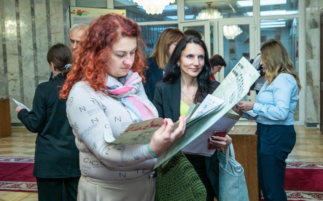В ШТАБ-КВАРТИРЕ ФПБ ПРОШЛА ВЫСТАВКА-ПРЕЗЕНТАЦИЯ КНИГИ «БЕЛАРУСЬ АДЗIНАЯ»