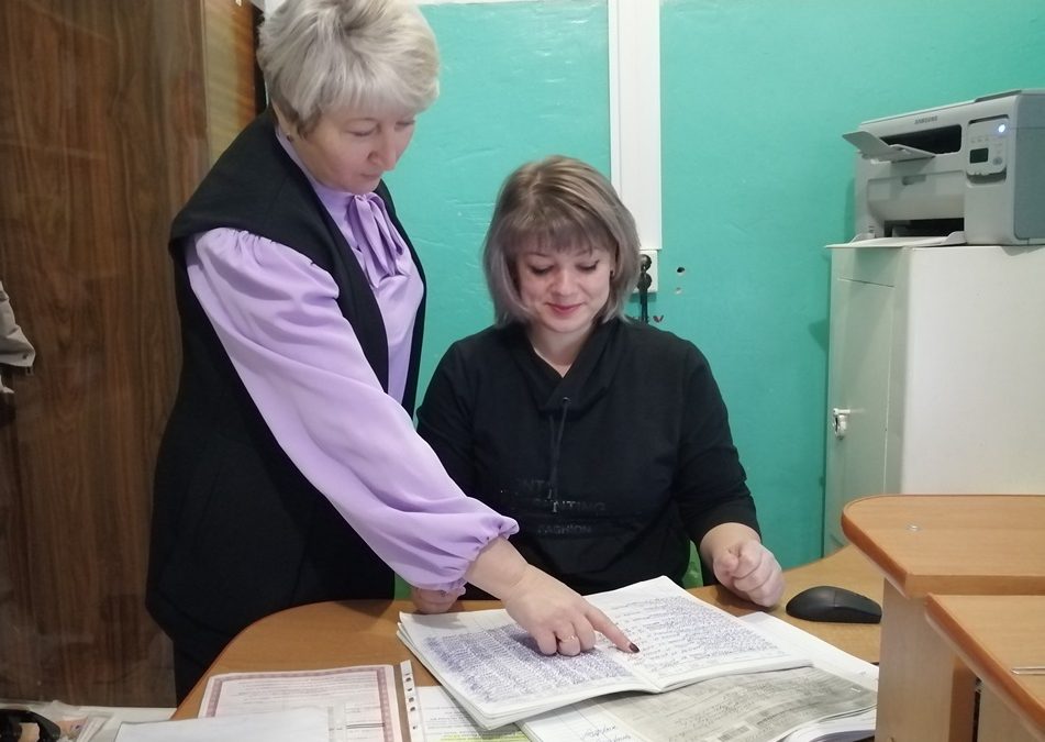 СВЕТЛАНА МАРЧЕНКО ОЗНАКОМИЛАСЬ С СОБЛЮДЕНИЕМ ЗАКОНОДАТЕЛЬСТВА ОБ ОХРАНЕ ТРУДА И УСЛОВИЯМИ, СОЗДАННЫМИ ДЛЯ РАБОТНИКОВ В ХОЙНИКСКОЙ ВЕТСТАНЦИИ