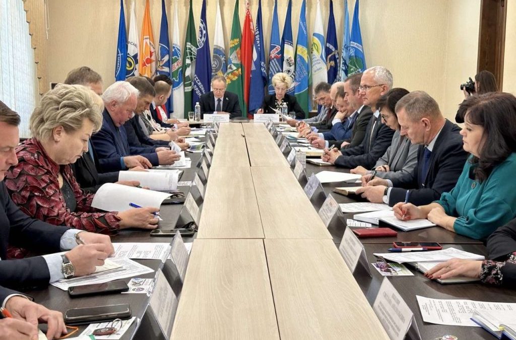 В ГОМЕЛЕ ПРОШЛО ЗАСЕДАНИЕ ПРЕЗИДИУМА СОВЕТА ГОМЕЛЬСКОГО ОБЛАСТНОГО ОБЪЕДИНЕНИЯ ПРОФСОЮЗОВ
