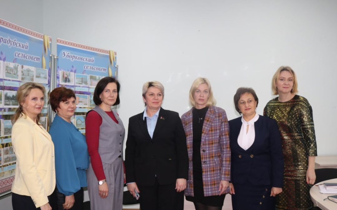 ВЫБОР БУДУЩЕГО СТРАНЫ ЗА МОЛОДЫМИ