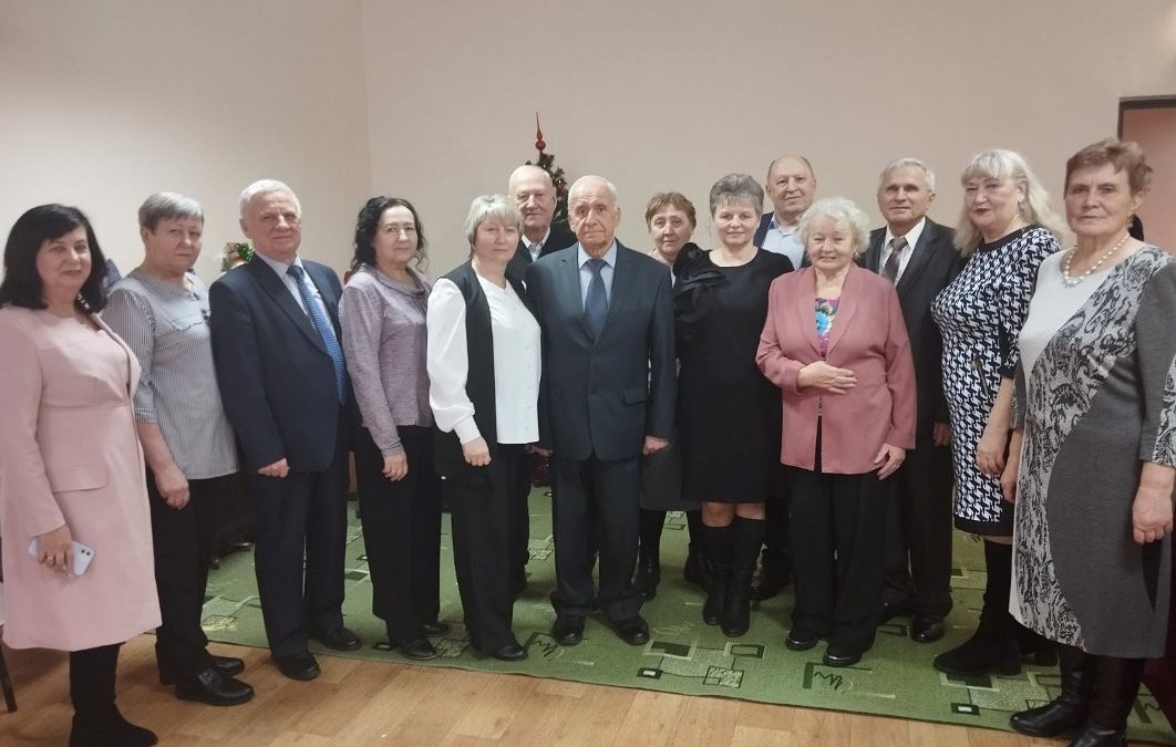 ОБМЕН ДОБРОТОЙ И ВНИМАНИЕМ: В ХОЙНИКАХ В РАМКАХ АКЦИИ «ОТ ВСЕЙ ДУШИ» ДЛЯ ВЕТЕРАНОВ ТРУДА ОРГАНИЗОВАЛИ ДУШЕВНЫЙ ПРАЗДНИК