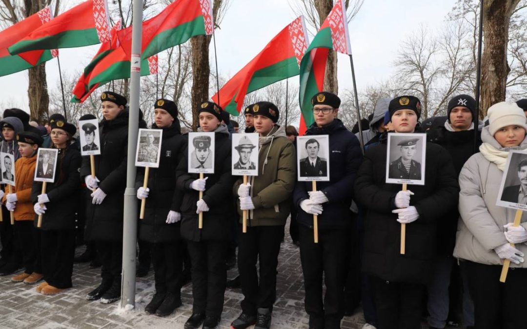 НАША ПАМЯТЬ И БОЛЬ. В МОЗЫРЕ ПРОШЕЛ МИТИНГ, ПОСВЯЩЕННЫЙ 36-Й ГОДОВЩИНЕ СО ДНЯ ВЫВОДА СОВЕТСКИХ ВОЙСК ИЗ АФГАНИСТАНА