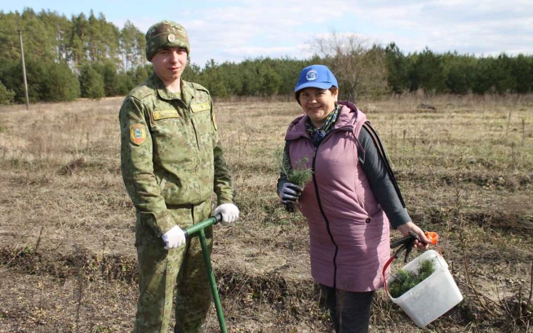 КАК НА ЛОЕВЩИНЕ ПРОХОДИТ РЕСПУБЛИКАНСКАЯ АКЦИЯ «ДАЙ ЛЕСУ НОВАЕ ЖЫЦЦЁ!»