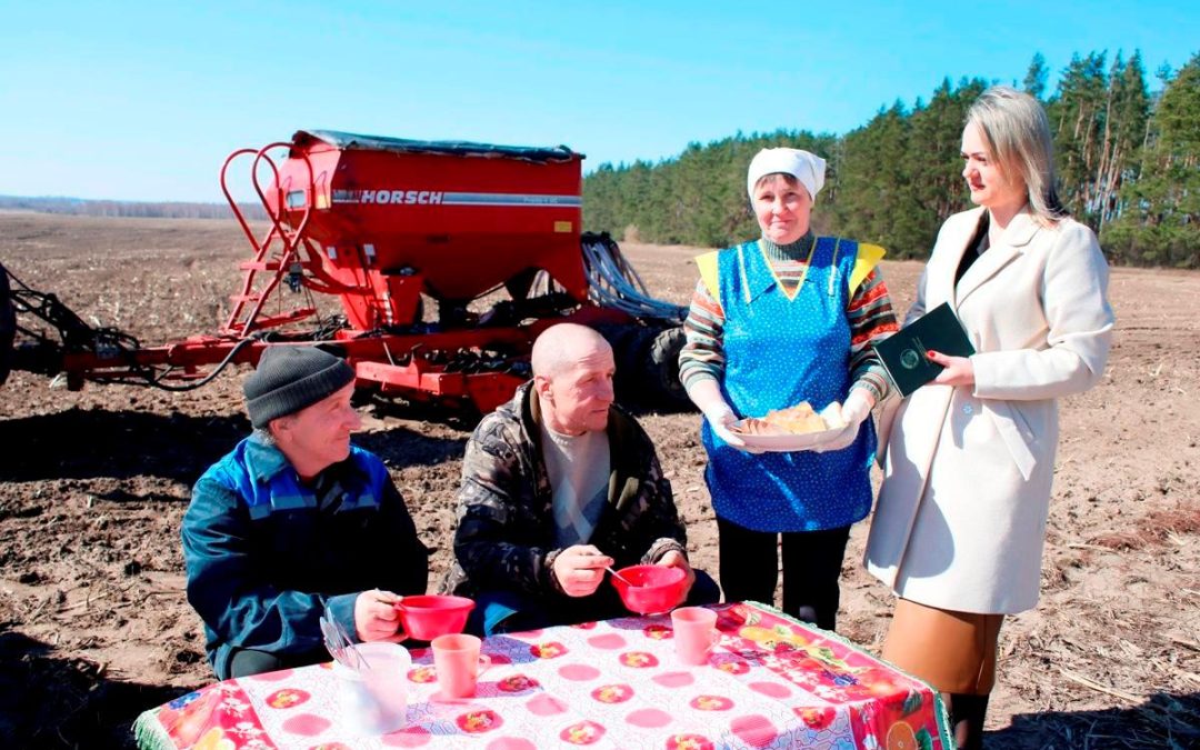 ВЕСЕННЕ-ПОЛЕВЫЕ РАБОТЫ.  ПРИШЛО ВРЕМЯ ГОРЯЧИХ ОБЕДОВ