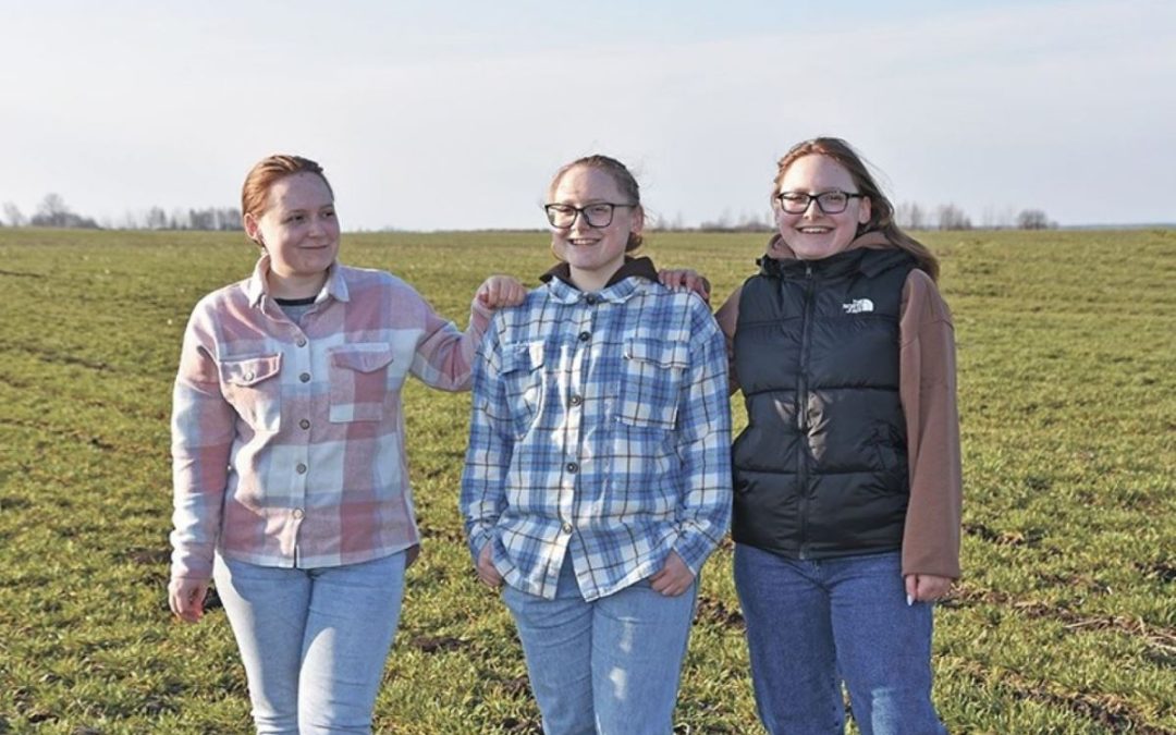 ВЕРА, НАДЕЖДА И ЛЮБОВЬ НА ВЕСЕННЕМ ПОЛЕ