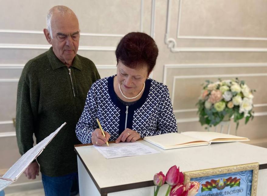 ДОЛГОЖИТЕЛИ СЕМЕЙНОЙ ЖИЗНИ – САМУИЛ И ТАМАРА АРВЕНТИЕВЫ