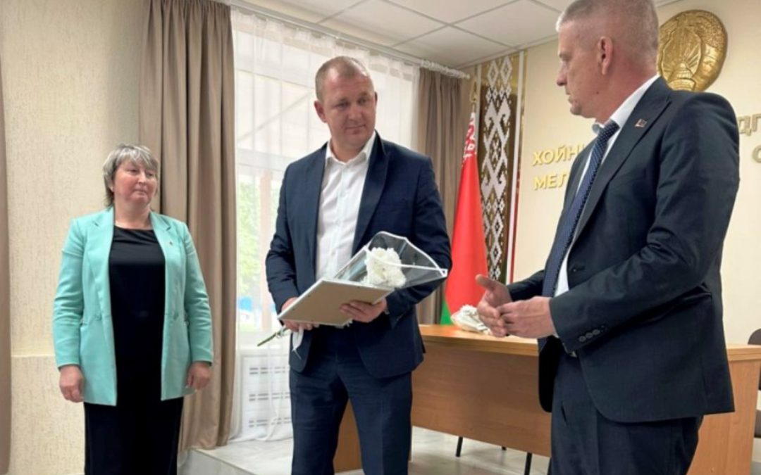 К ПРОФЕССИОНАЛЬНОМУ ПРАЗДНИКУ: НА ХОЙНИКСКОМ ПРЕДПРИЯТИИ МЕЛИОРАТИВНЫХ СИСТЕМ ТРУДЯТСЯ ИНЖЕНЕРЫ ПОЛЕССКОЙ ПРИРОДЫ. ПОЛЕ РОВНЕЕ – УРОЖАЙ ВЫШЕ