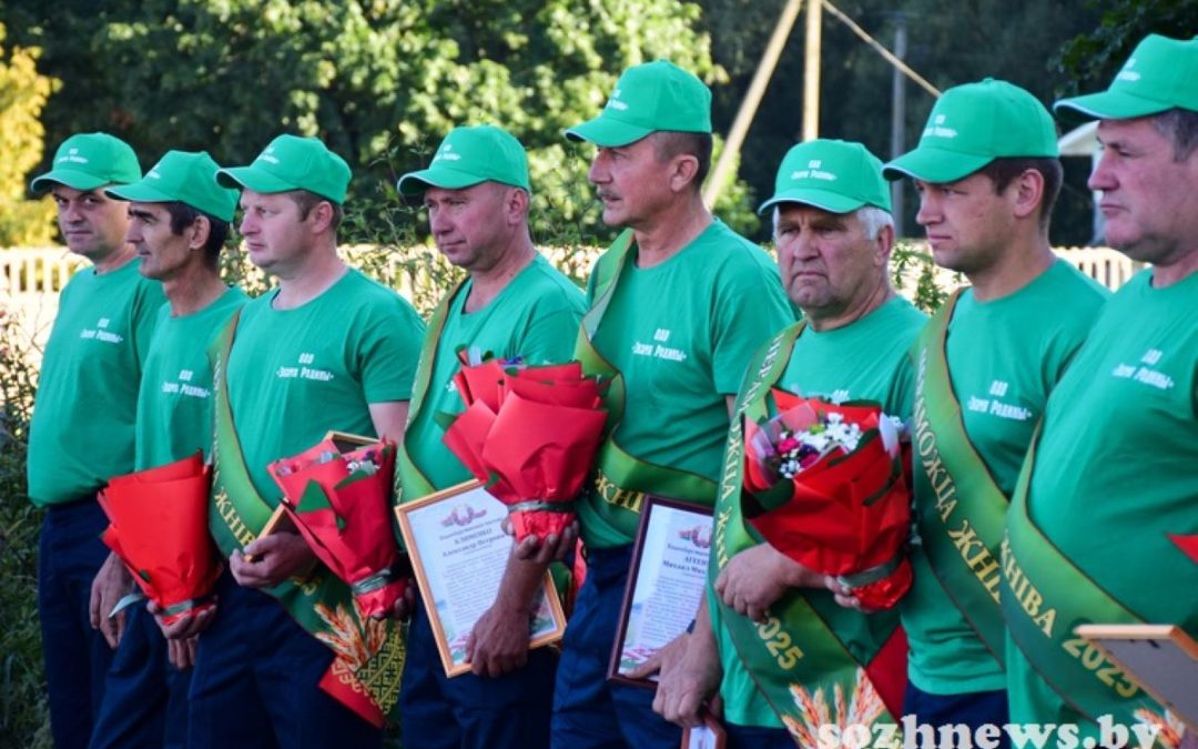 В ГОМЕЛЬСКОМ РАЙОНЕ ЧЕСТВОВАЛИ ПЕРВОГО ВОДИТЕЛЯ-ДВУХТЫСЯЧНИКА И ПЯТЬ ЭКИПАЖЕЙ-ТЫСЯЧНИКОВ