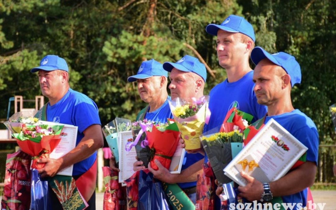 НА ЗЕРНОСУШИЛЬНОМ КОМПЛЕКСЕ ОАО «ГОМЕЛЬСКАЯ ПТИЦЕФАБРИКА» ПЕРВЫМИ В РАЙОНЕ ПЕРЕСУШИЛИ 5 ТЫСЯЧ ТОНН ЗЕРНА