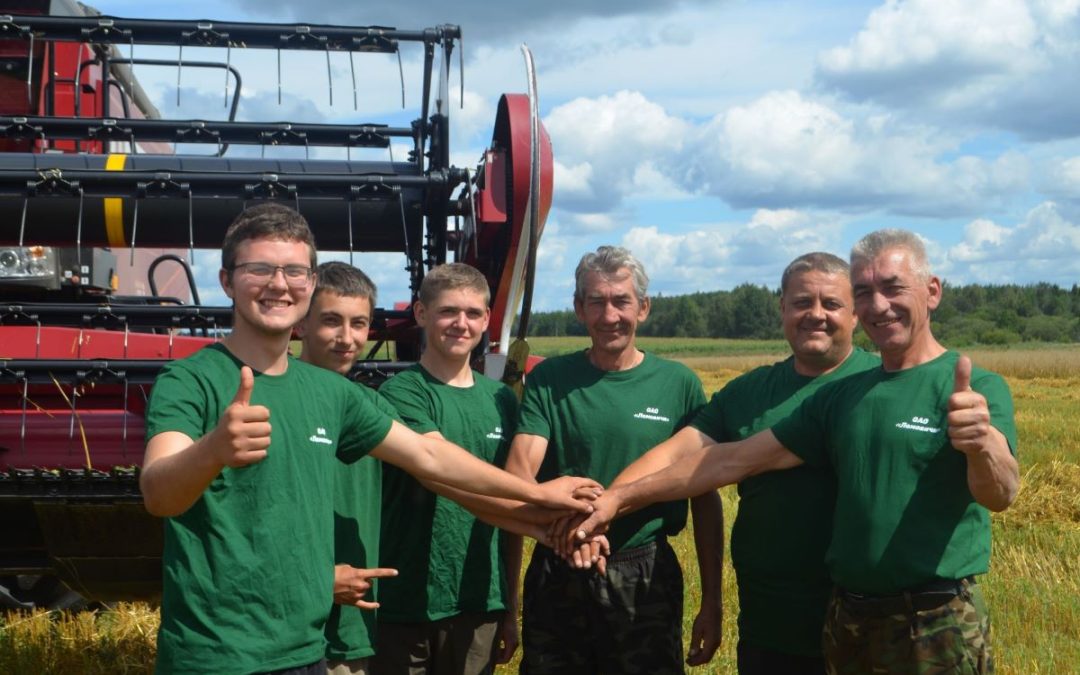 ОАО «ЛОМОВИЧИ» УРОЖАЙ УБРАЛИ ДРУЖНО!