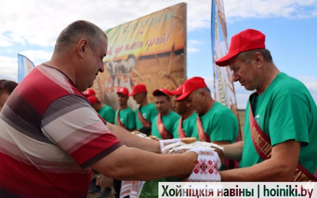 ВСЁ БОЛЬШЕ ЗВЁЗДОЧЕК ТРОФЕЙНЫХ: НА ПОЛЯХ КСУП «СУДКОВО» ВНОВЬ СОБРАЛИСЬ ЛУЧШИЕ ИЗ ЛУЧШИХ