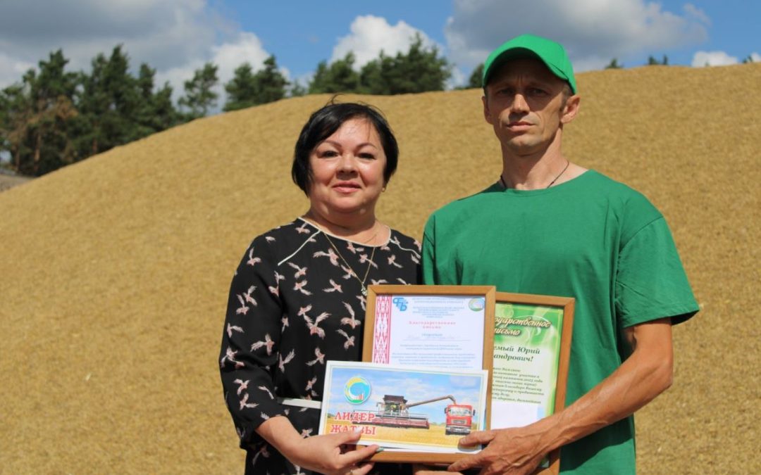 В ЧЕЧЕРСКОМ РАЙОНЕ ЧЕСТВОВАЛИ ВОДИТЕЛЯ ОАО «ЗВЕЗДА», КОТОРЫЙ ПЕРВЫМ В РАЙОНЕ ПЕРЕВЕЗ БОЛЕЕ 2000 ТОНН ЗЕРНА НОВОГО УРОЖАЯ