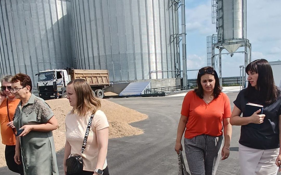 В ЧЕЧЕРСКОМ РАЙОНЕ МОБИЛЬНАЯ ГРУППА РАЙИСПОЛКОМА ПРОВЕРИЛА СОБЛЮДЕНИЕ НОРМ И ПРАВИЛ БЕЗОПАСНОГО ТРУДА РАБОТНИКОВ В ПЕРИОД УБОРОЧНОЙ КАМПАНИИ В ОАО «ОТОР»