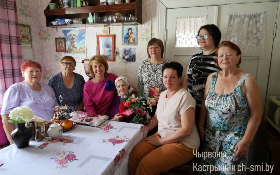 СТОЛЕТНИЙ ЮБИЛЕЙ ОТМЕТИЛА ЖИТЕЛЬНИЦА ГОРОДСКОГО ПОСЕЛКА ОКТЯБРЬСКИЙ АНТОНИНА ПАВЛОВНА ПОЛУЯН