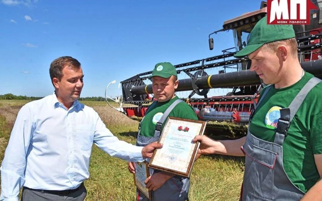 СПАСИБО ЗА ХЛЕБ! В ОАО «ИМЕНИ ЖУКОВА» СЕМЕЙНЫЙ ЭКИПАЖ БРАТЬЕВ АЛЕКСЕЯ И РУСЛАНА ЛАЗОВИКОВ НАМОЛОТИЛ 2109 ТОНН ЗЕРНА