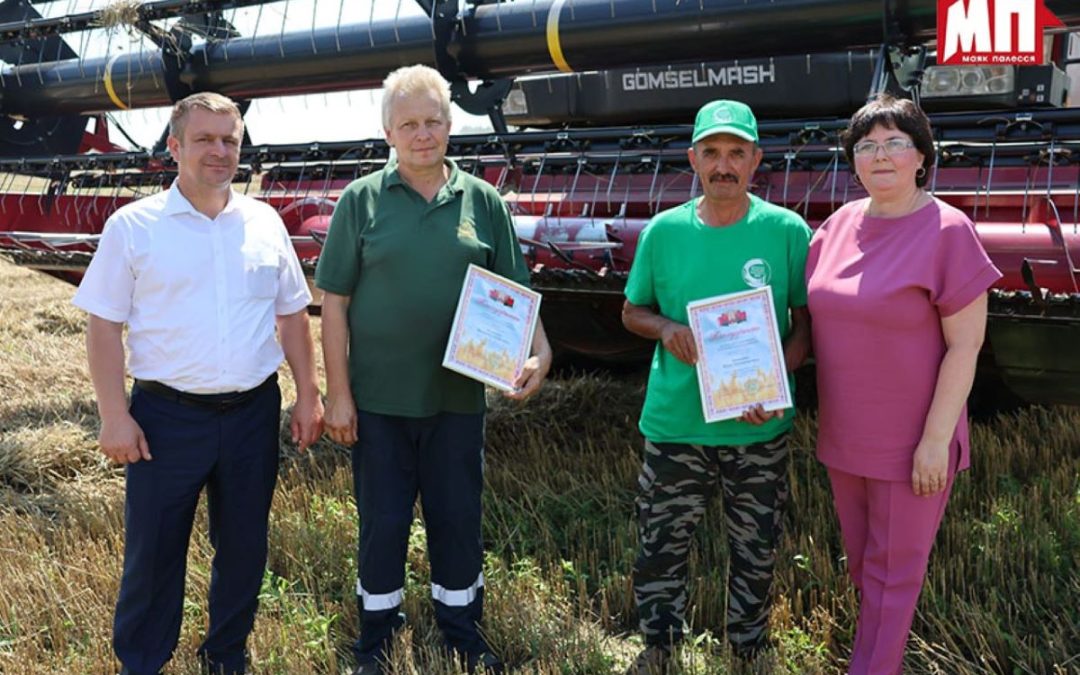 ЕСТЬ И ДВУХТЫСЯЧНИКИ! В ОАО «ИМЕНИ ЖУКОВА» И «КОМАРИНСКИЙ» ЧЕСТВОВАЛИ ЛИДЕРОВ ЖАТВЫ