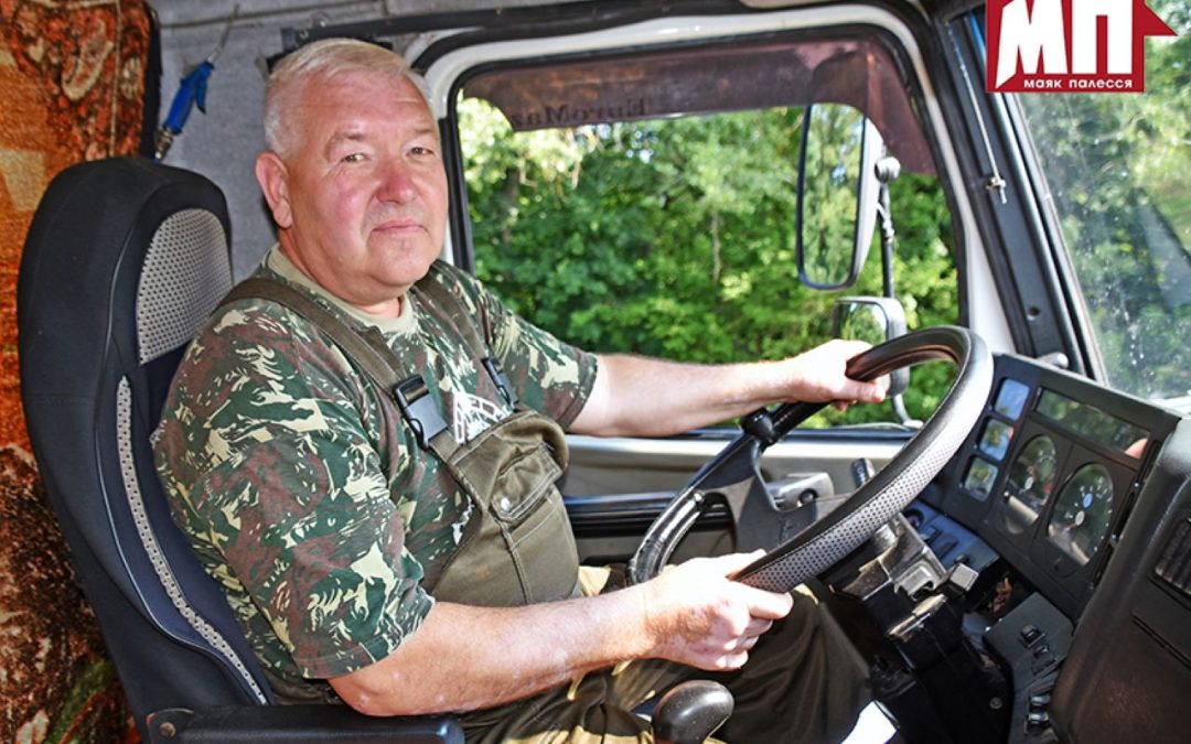 КТО СМЕНИЛ МЕСТО РАБОТЫ НА ВРЕМЯ ЖАТВЫ. РАССКАЖЕМ О ЛЮДЯХ, ПОМОГАЮЩИХ АГРАРИЯМ НА УБОРОЧНОЙ