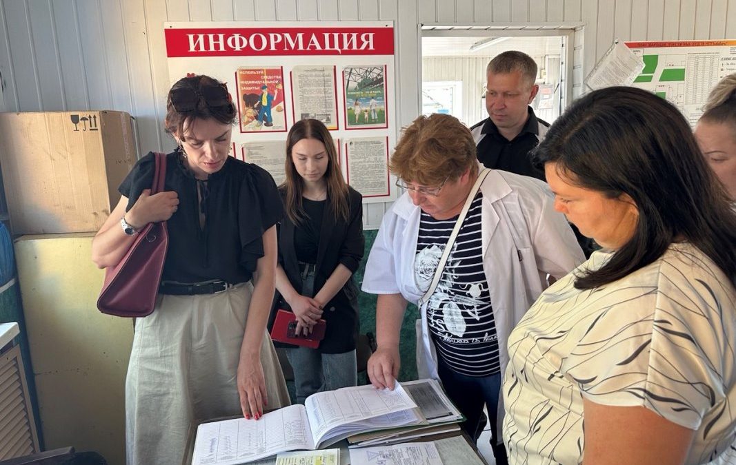 МОБИЛЬНАЯ ГРУППА ГОМЕЛЬСКОГО РАЙИСПОЛКОМА ПРОВЕЛА МОНИТОРИНГ В КСУП «УРИЦКОЕ» И ОАО «ГОМЕЛЬСКАЯ ПТИЦЕФАБРИКА» ПРИ УЧАСТИИ ПРОФСОЮЗА АПРОМЫШЛЕННОГО КОМПЛЕКСА