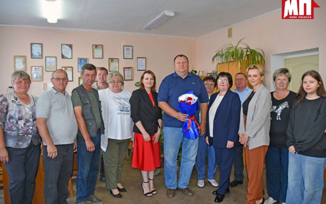 С ЮБИЛЕЕМ В ДОЛЖНОСТИ! ДИРЕКТОР ОАО «ИМЕНИ ЖУКОВА» СЕРГЕЙ МИХАЛЕНКО 10 ЛЕТ РУКОВОДИТ СЕЛЬХОЗПРЕДПРИЯТИЕМ