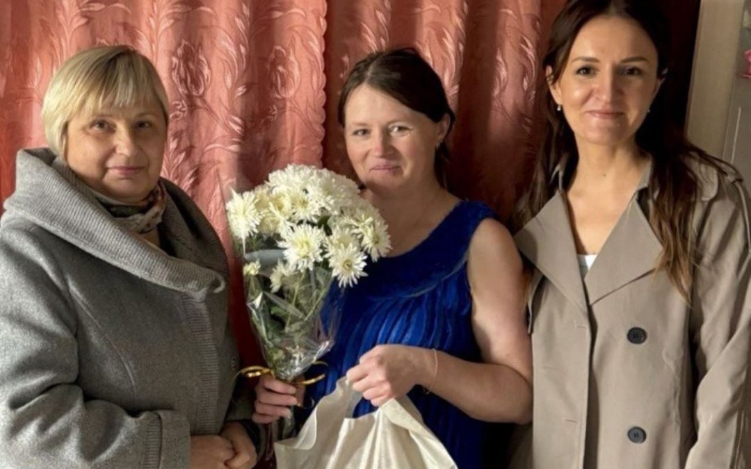 РАДОСТЬ В КАНУН ДНЯ МАТЕРИ: В КМУП «БРАГИНСКОЕ ПМС» ПОЗДРАВИЛИ РАБОТНИЦУ С РОЖДЕНИЕМ ПЯТОГО РЕБЕНКА!