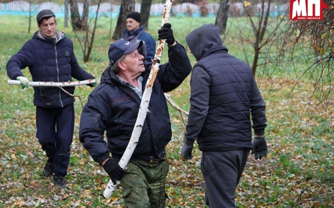 ТРУДОВОЙ ДЕСАНТ АГРАРИЕВ БРАГИНЩИНЫ НА РЕСПУБЛИКАНСКОМ СУББОТНИКЕ: ВКЛАД В БЛАГОУСТРОЙСТВО РАЙОНА!