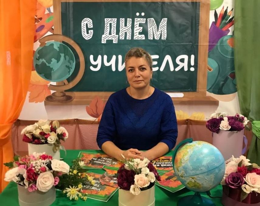 ПОЗДРАВЛЕНИЯ И АПЛОДИСМЕНТЫ ЗВУЧАЛИ В АДРЕС ПРЕПОДАВАТЕЛЕЙ ХОЙНИКСКОГО ГОСУДАРСТВЕННОГО КОЛЛЕДЖА