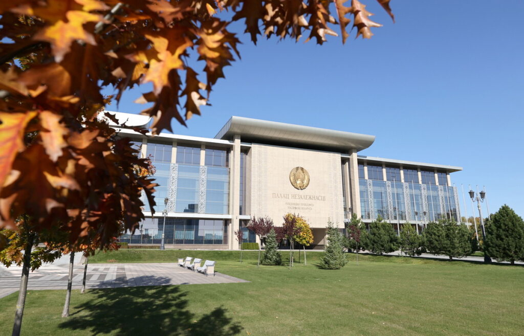 АЛЕКСАНДР ЛУКАШЕНКО: «ЭТОТ ПРАЗДНИК – ДАНЬ УВАЖЕНИЯ СОБЫТИЯМ, КОТОРЫЕ ПОВЛИЯЛИ НА ХОД МИРОВОЙ ИСТОРИИ”