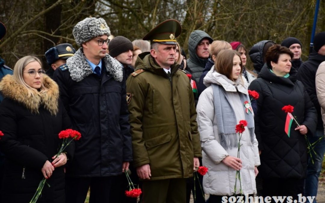 В ГОМЕЛЬСКОМ РАЙОНЕ ПРОШЕЛ МИТИНГ, ПОСВЯЩЕННЫЙ ДНЮ ОСВОБОЖДЕНИЯ ОТ НЕМЕЦКО-ФАШИСТСКИХ ЗАХВАТЧИКОВ