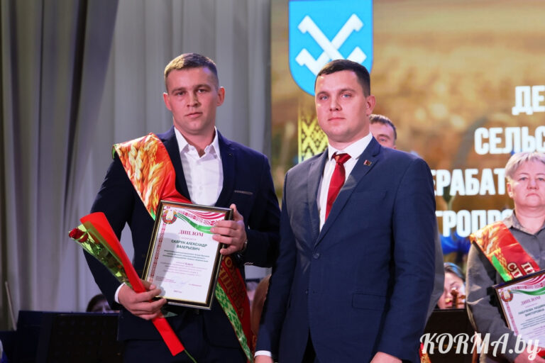 СЛАВИМ ТРУЖЕНИКОВ СЕЛА!