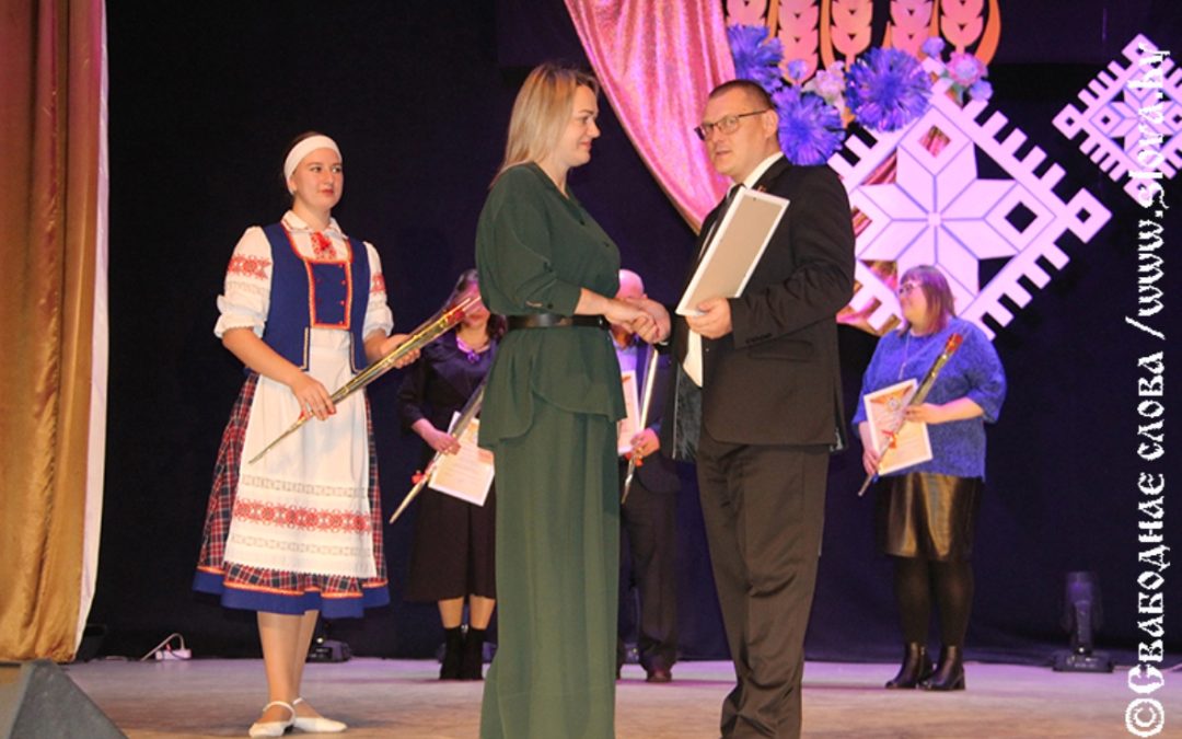 «ЗЕМЛЯ ТЕПЛОМ ТРУДА СОГРЕТА»: ТРУЖЕНИКОВ СЕЛА И РАБОТНИКОВ ПЕРЕРАБАТЫВАЮЩЕЙ ПРОМЫШЛЕННОСТИ АПК ПОЗДРАВИЛИ С ПРОФЕССИОНАЛЬНЫМ ПРАЗДНИКОМ