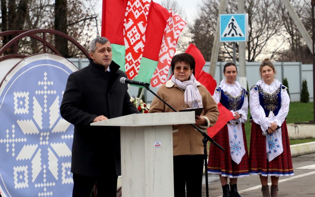 В «РОГАЧЁВСКОМ МКК-СЕРВИС» ОТКРЫЛИ ДОСКУ ПОЧЁТА В ПРЕДДВЕРИИ ПРОФЕССИОНАЛЬНОГО ПРАЗДНИКА АГРАРИЕВ