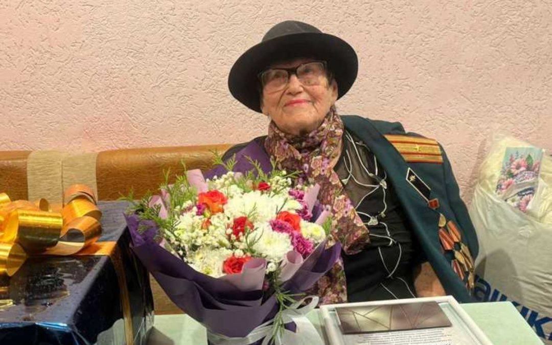 С ЛЮБОВЬЮ К ЛЮДЯМ И ПЕСНЕ: ИСТОРИЯ 90-ЛЕТНЕЙ ЛЮДМИЛЫ БЕЗДЕНЕЖНЫХ ИЗ БЕРЁЗОК