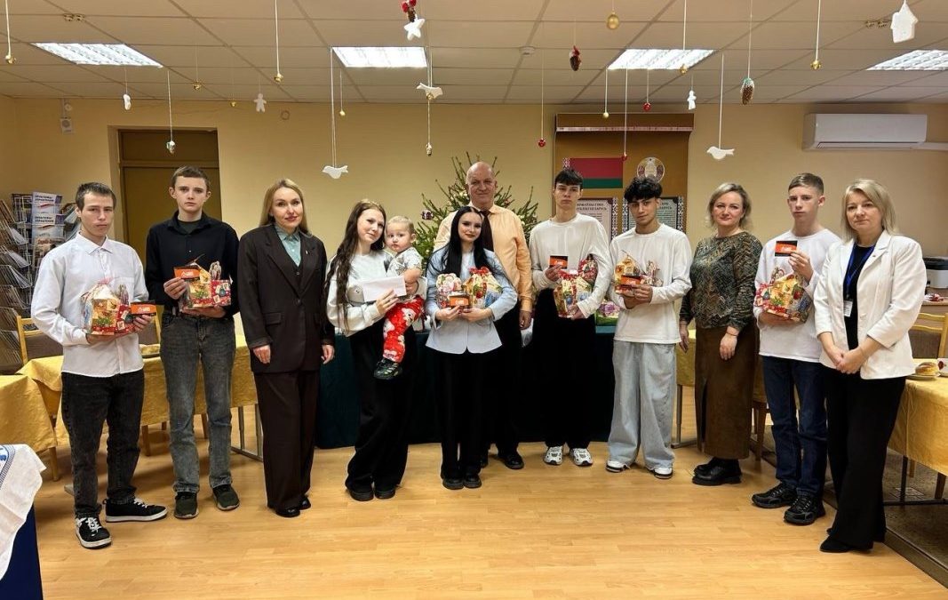 ТЁПЛЫЙ РАЗГОВОР ЗА ЧАШКОЙ ЧАЯ: ПРОФСОЮЗЫ ВСТРЕТИЛИСЬ С БУДУЩИМИ СПЕЦИАЛИСТАМИ