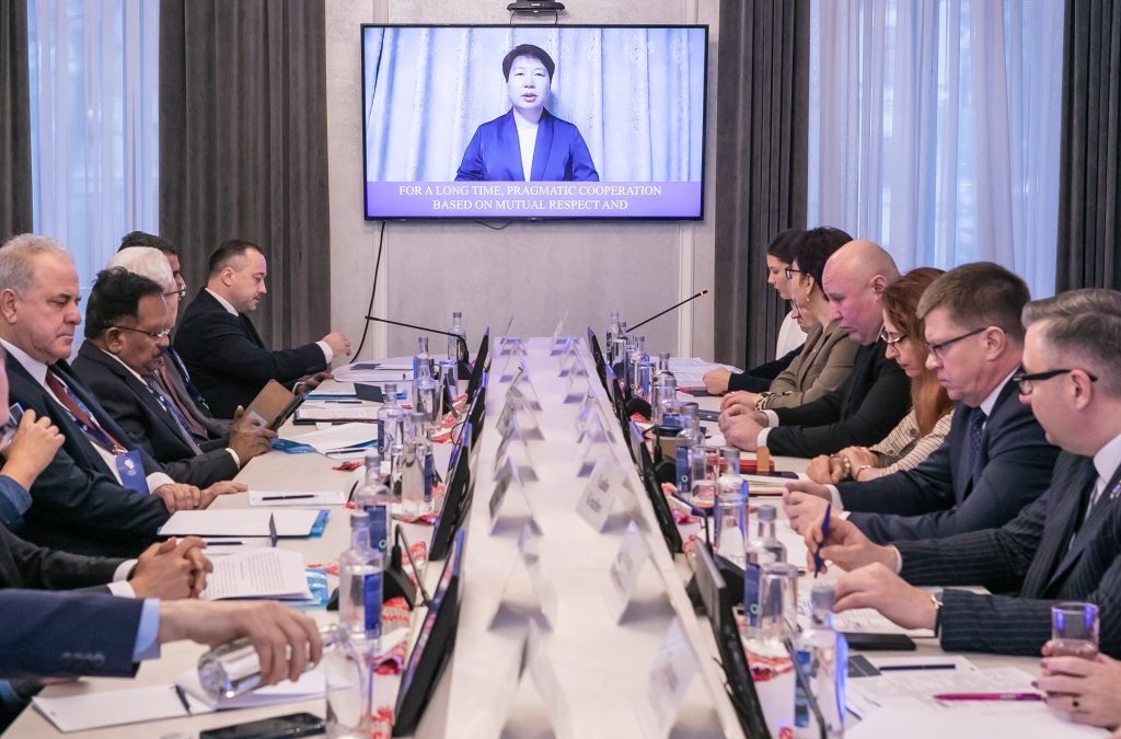 МЕЖДУНАРОДНЫЙ ДИАЛОГ: ПРОФСОЮЗЫ РАЗНЫХ СТРАН ОБСУЖДАЮТ ЗАЩИТУ ПРАВ РАБОТНИКОВ