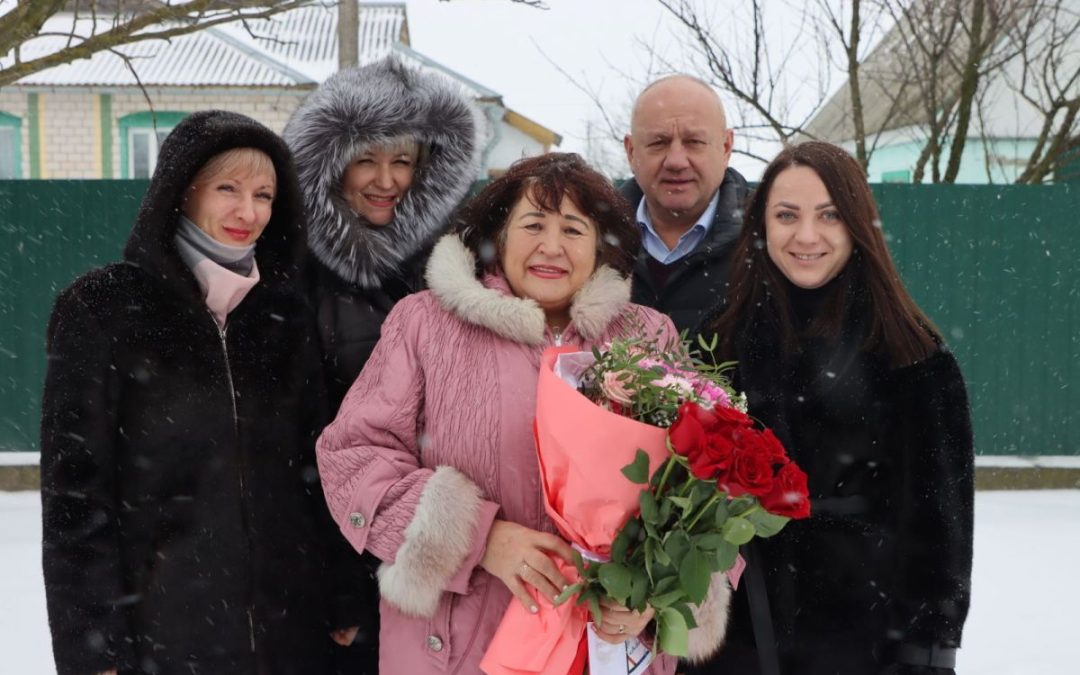 В РАМКАХ АКЦИИ «ОТ ВСЕЙ ДУШИ» ПРОФСОЮЗ РАБОТНИКОВ АПК ПОЗДРАВИЛ С НОВОГОДНИМИ ПРАЗДНИКАМИ СВОИХ ВЕТЕРАНОВ