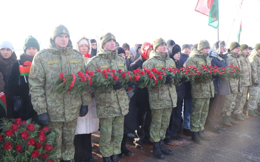 В МОЗЫРЕ, НА МЕМОРИАЛЬНОМ КОМПЛЕКСЕ «КУРГАН СЛАВЫ», – МИТИНГ «СВОБОДА. МИР. СОЗИДАНИЕ»