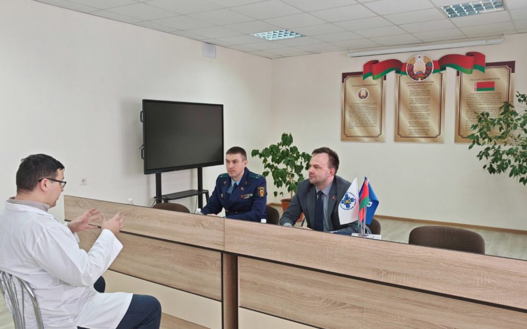 ОТ ПЕНСИИ НА «ПОЛСТАВКЕ» ДО ГРАФИКОВ ОТПУСКОВ: О ЧЕМ СЕГОДНЯ СПРАШИВАЛИ ПРОФСОЮЗНЫХ ЮРИСТОВ ЖИТЕЛИ РЕГИОНА