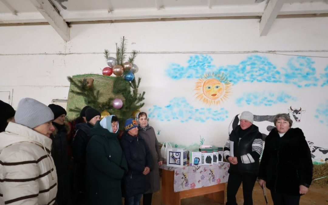 В РАМКАХ РЕСПУБЛИКАНСКОЙ АКЦИИ «НАШ ЖИВОТНОВОД» ПОЗДРАВЛЕНИЯ ПРИНИМАЛИ РАБОТНИКИ МТК «ХРАПКОВ» И ДМБ «ХРАПКОВ» КСУП «СУДКОВО»