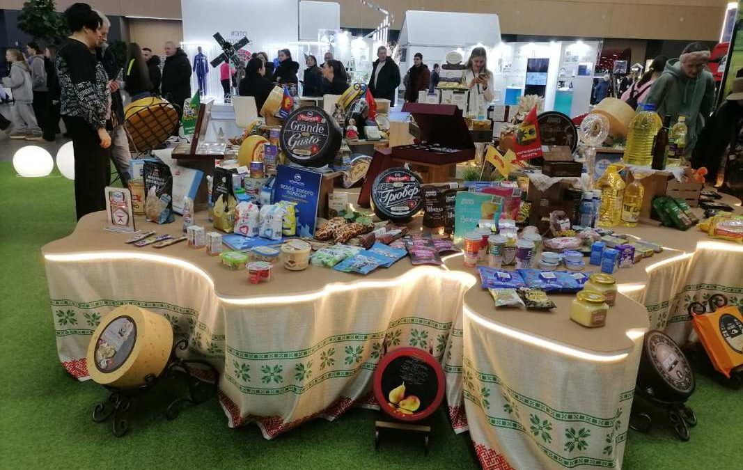 ЯРКИЕ ВПЕЧАТЛЕНИЯ И ГОРДОСТЬ ЗА СТРАНУ: КОЛЛЕКТИВ «МИЛКАВИТЫ» ПОБЫВАЛ НА ВЫСТАВКЕ «МОЯ БЕЛАРУСЬ»