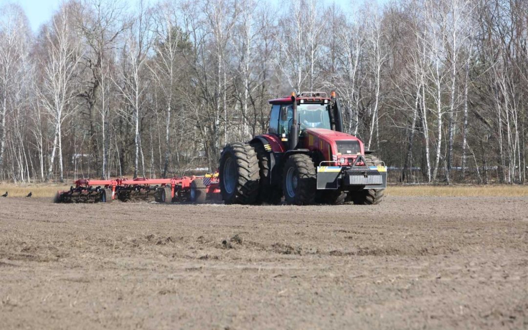 ОХРАНА ТРУДА И ПОСЕВНАЯ КАМПАНИЯ: В ГОМЕЛЬСКОЙ ОБЛАСТИ ПРОФСОЮЗЫ СЛЕДЯТ ЗА БЕЗОПАСНОСТЬЮ РАБОТ