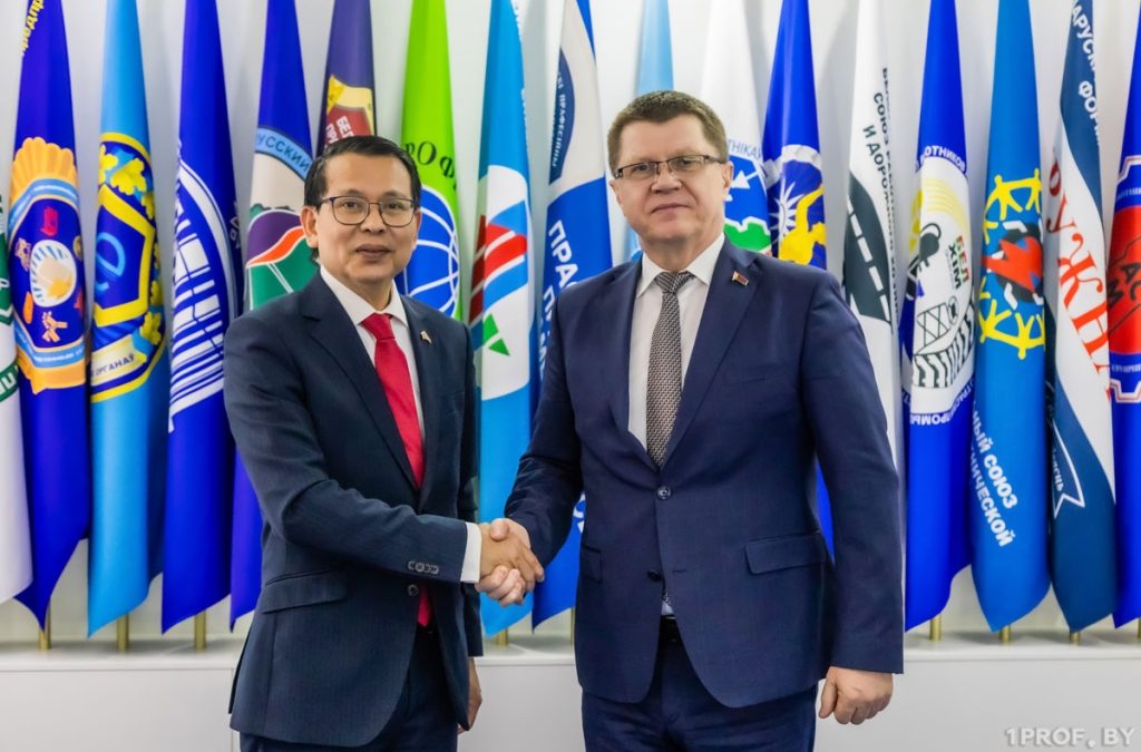 КУРС – НА РАСШИРЕНИЕ СОТРУДНИЧЕСТВА. ЮРИЙ СЕНЬКО ВСТРЕТИЛСЯ С ГЛАВОЙ ВЬЕТНАМСКОЙ ДИПМИССИИ