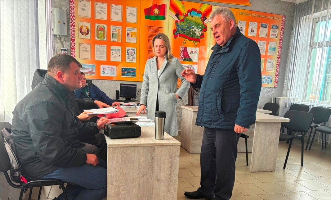 ПОСЕВНАЯ ПОД КОНТРОЛЕМ: ИТОГИ ПРОФСОЮЗНОГО МОНИТОРИНГА В РОГАЧЁВСКОМ РАЙОНЕ