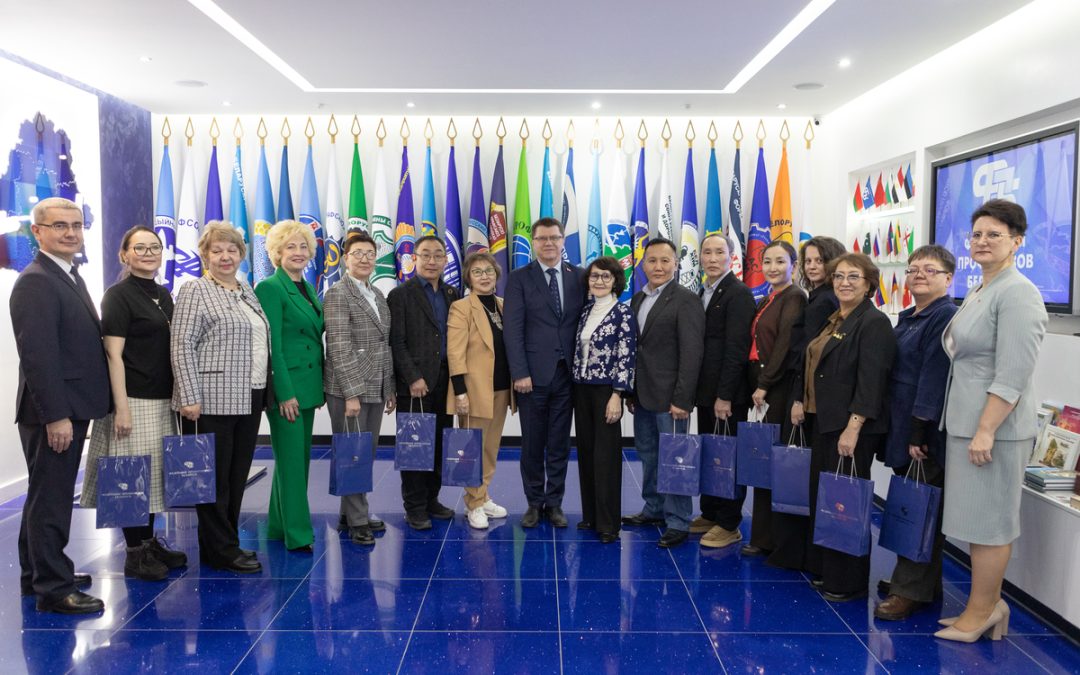 ПРЕДСЕДАТЕЛЬ ФПБ ВСТРЕТИЛСЯ С ДЕЛЕГАЦИЕЙ ФЕДЕРАЦИИ ПРОФСОЮЗОВ РЕСПУБЛИКИ САХА