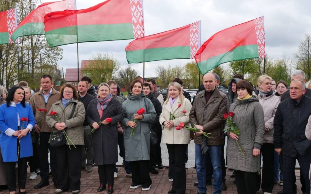 ЧЕРНОБЫЛЬСКАЯ БОЛЬ ЧЕРЕЗ 40 ЛЕТ: В КАЛИНКОВИЧАХ ПОЧТИЛИ ПАМЯТЬ ГЕРОЕВ-ЛИКВИДАТОРОВ