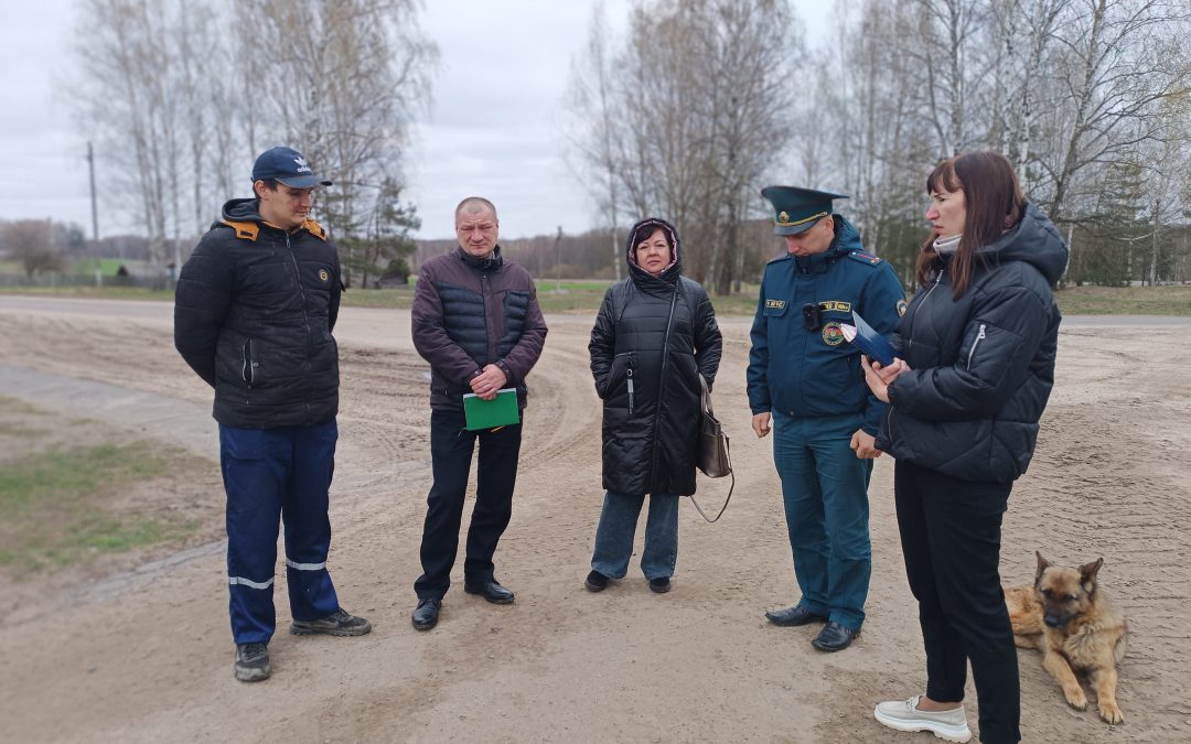 МОБИЛЬНАЯ ГРУППА ЧЕЧЕРСКОГО РАЙИСПОЛКОМА ПОСЕТИЛА ОРГАНИЗАЦИИ В АГРОГОРОДКЕ ПОЛЕСЬЕ